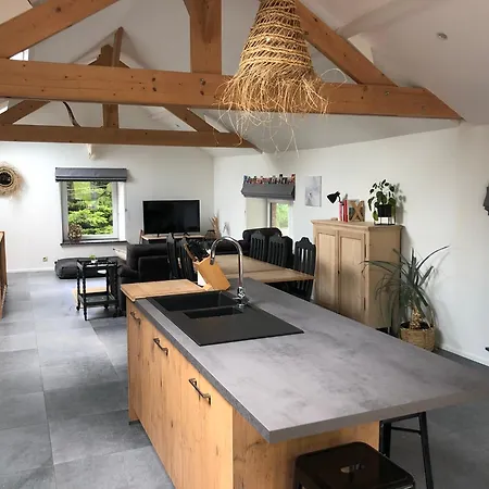 Homestay Les Ecuries Spa