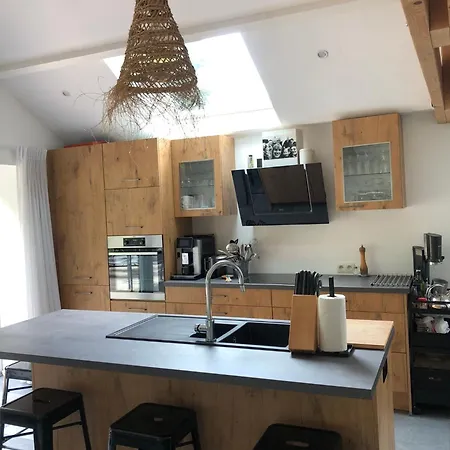 Les Ecuries Homestay